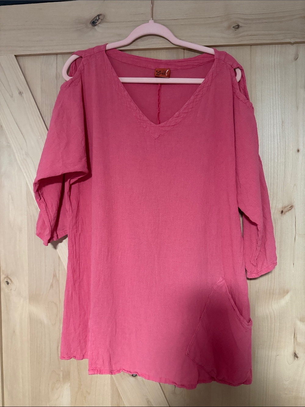 Women's Cold-Shoulder V-Neck Tunic in Rose